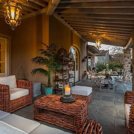 Otto Luxury Tuscan With Pool Orentano