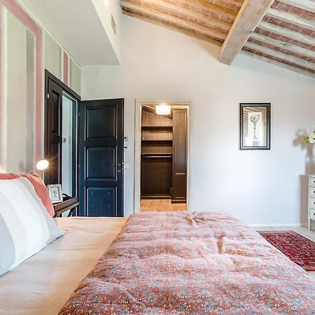 Otto Luxury Tuscan With Pool Orentano